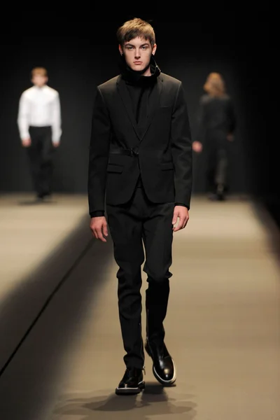 Look 38